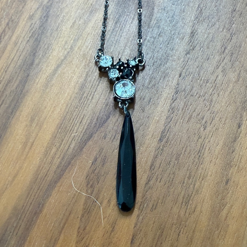 Avon SAQ Black Clear Rhinestone Crystal Drop Bead Cocktail Silver Tone Necklace
